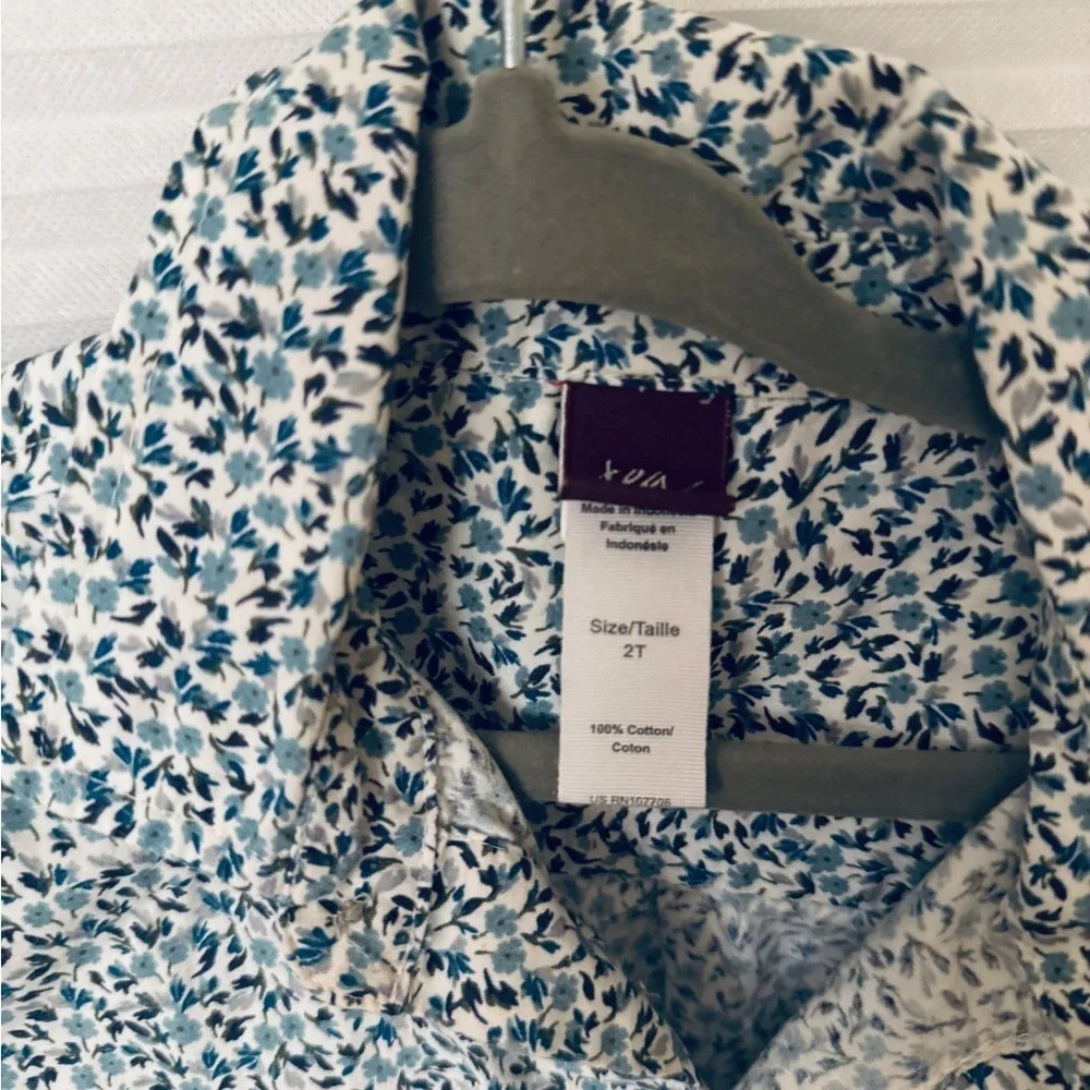 Toddler Button Down Shirt 2T - Picture 3 of 3